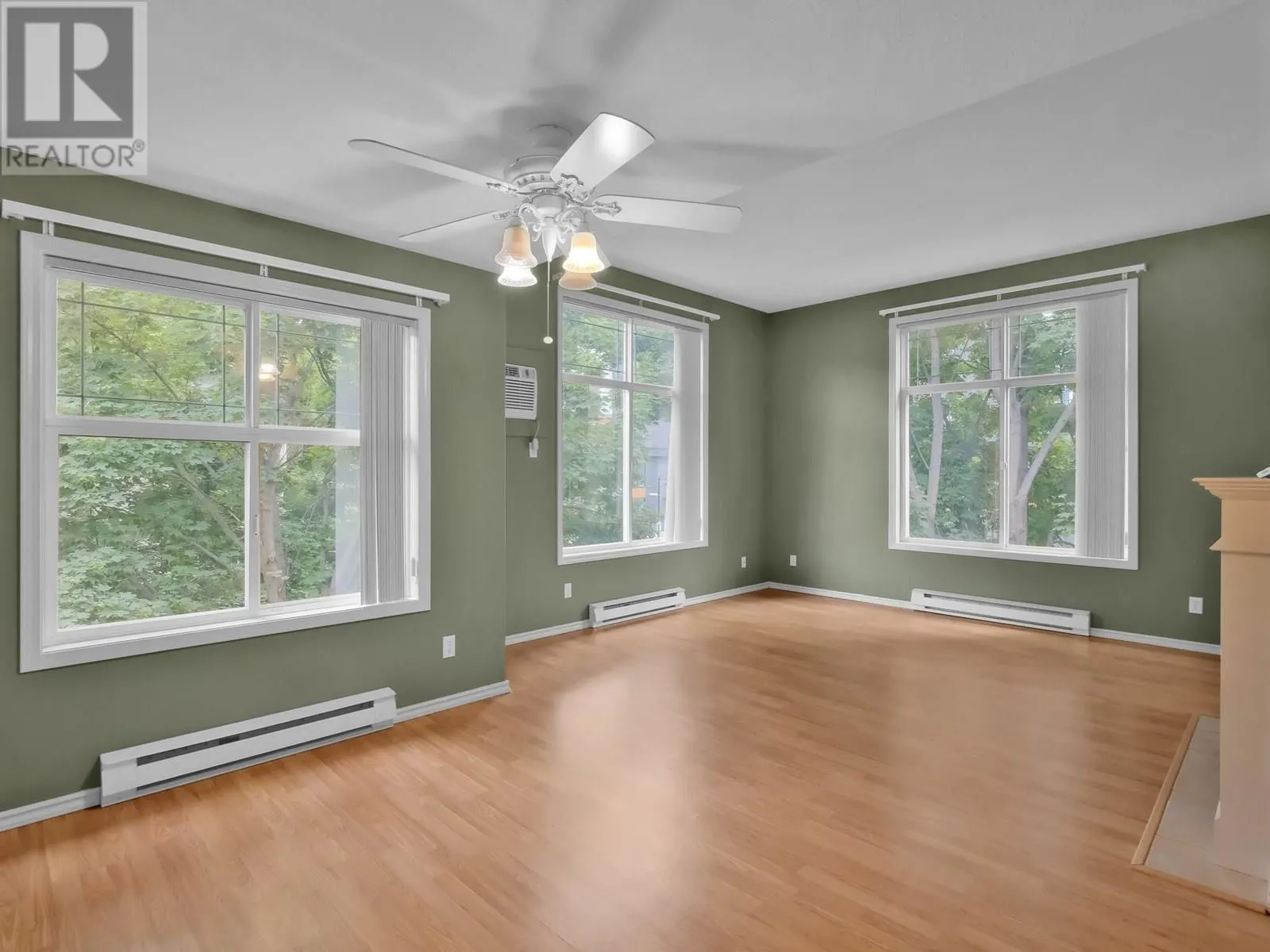 555 Houghton Road Unit# 218