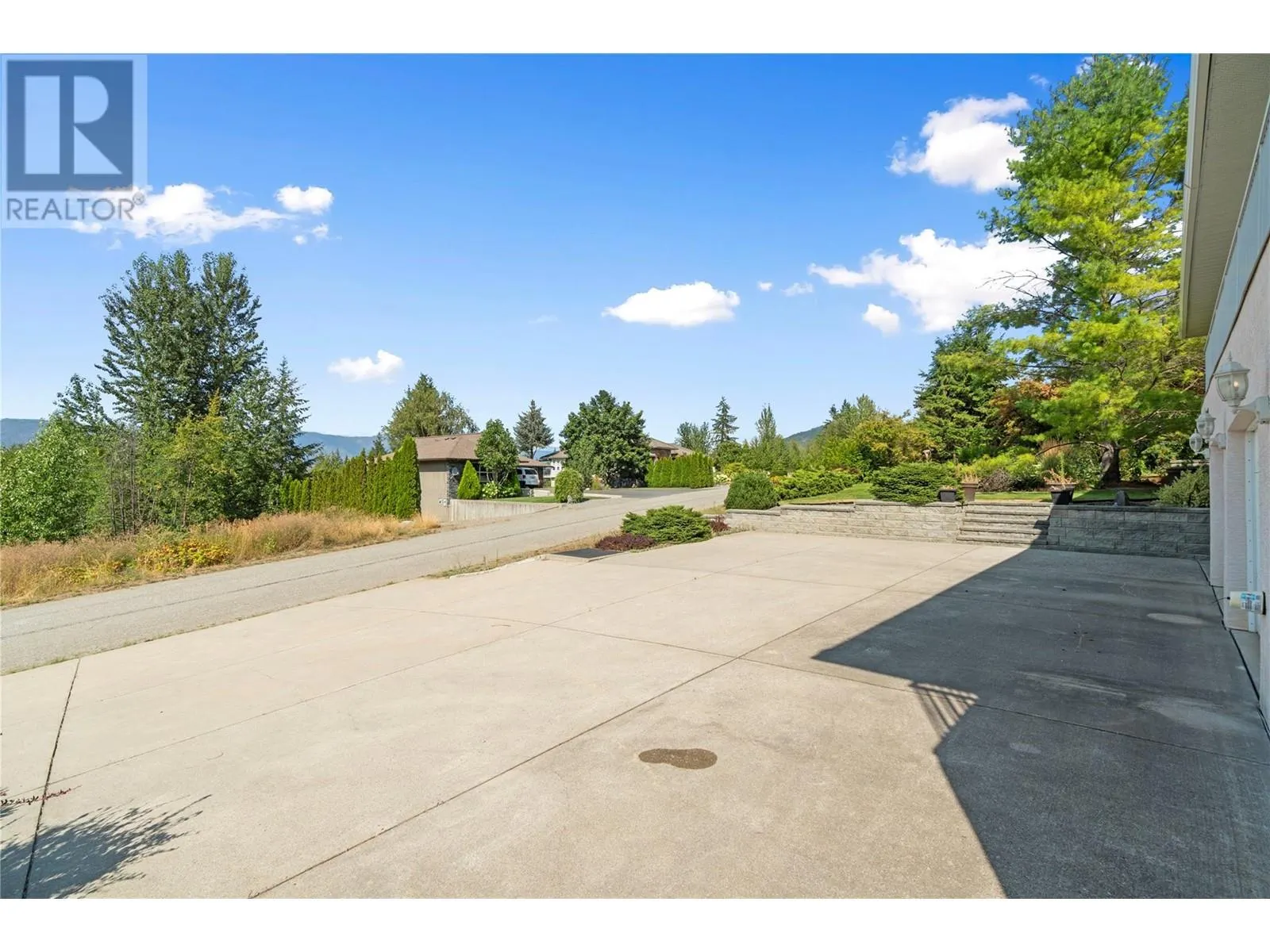 2143 Pleasant Dale Road W