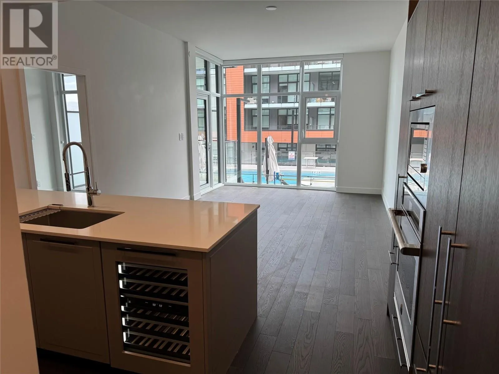 3389 Lakeshore Road Unit# 314