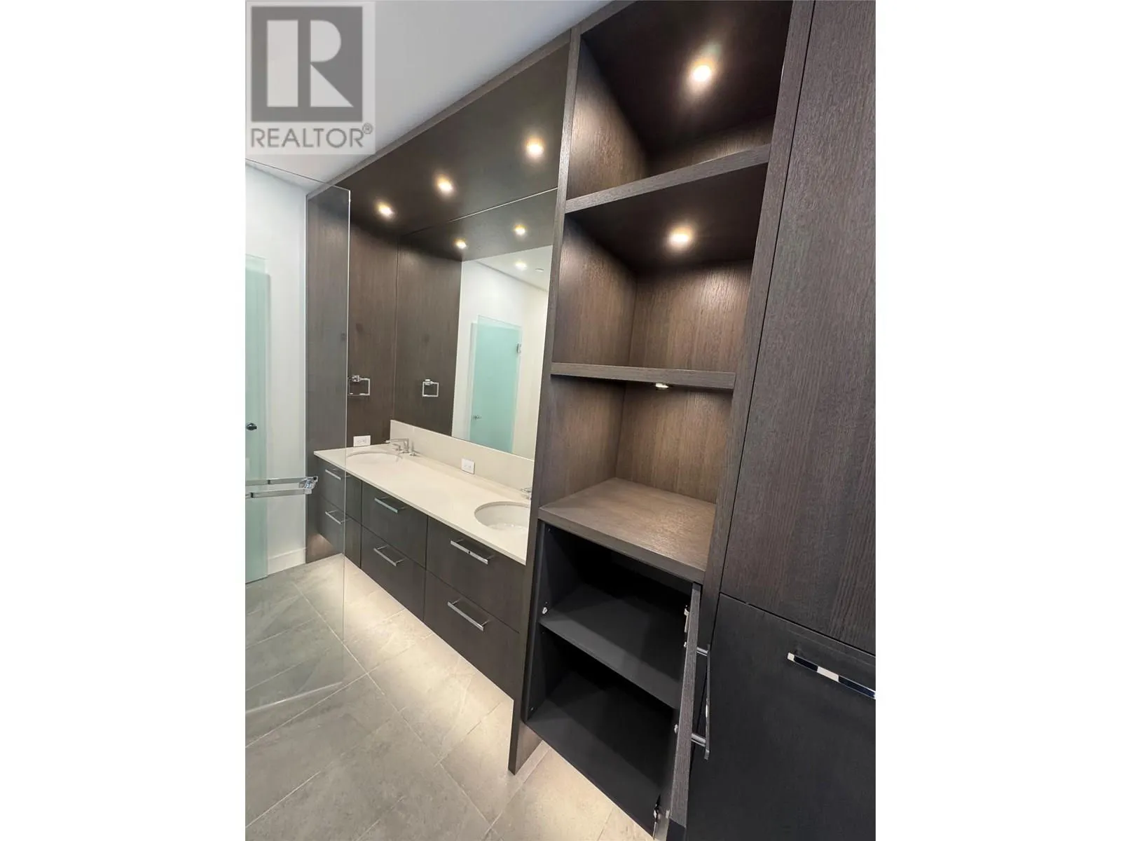 3389 Lakeshore Road Unit# 314