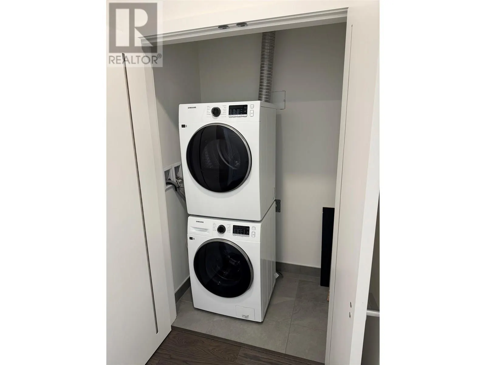 3389 Lakeshore Road Unit# 314