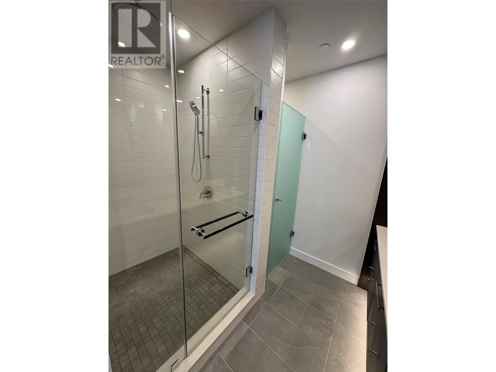 3389 Lakeshore Road Unit# 314