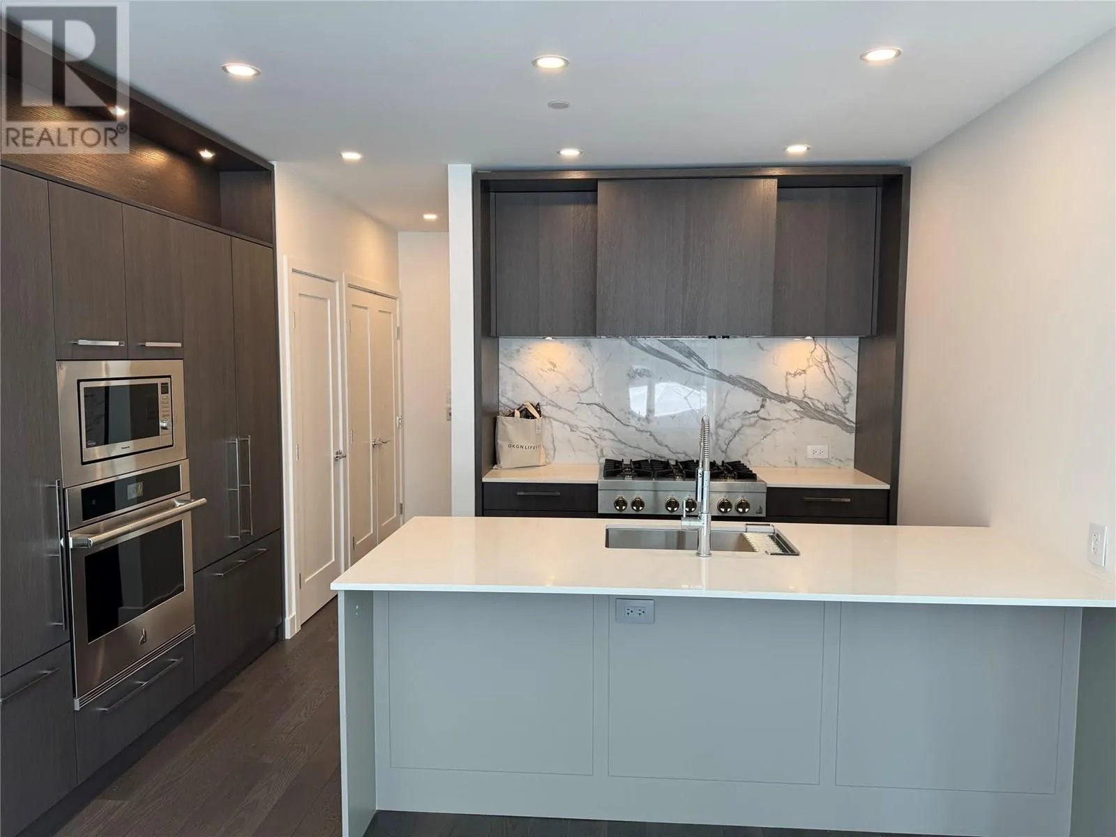 3389 Lakeshore Road Unit# 314