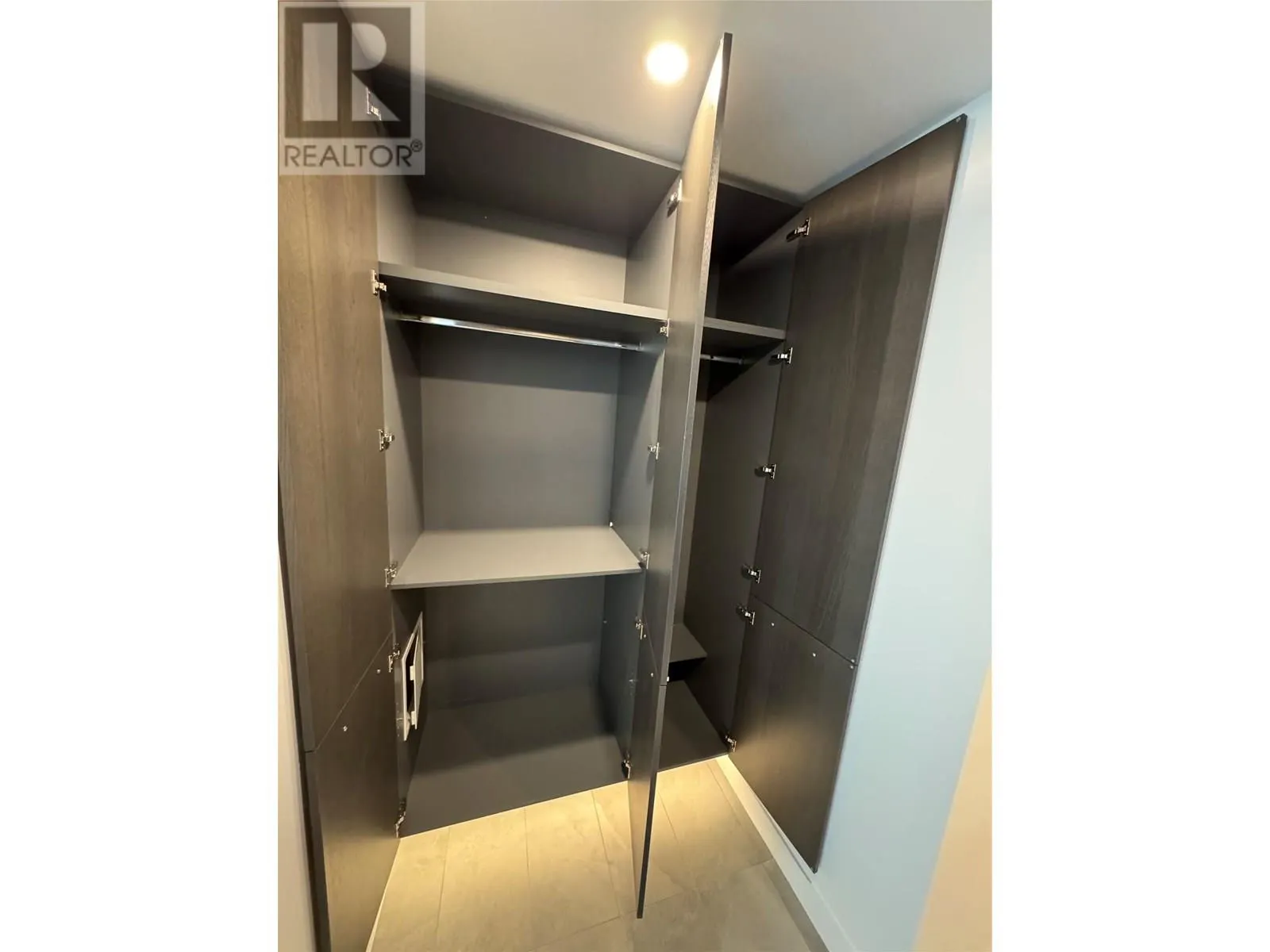 3389 Lakeshore Road Unit# 314