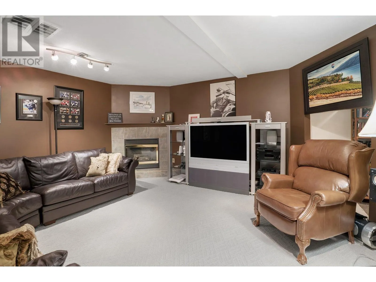 1530 Kelglen Crescent Unit# 21