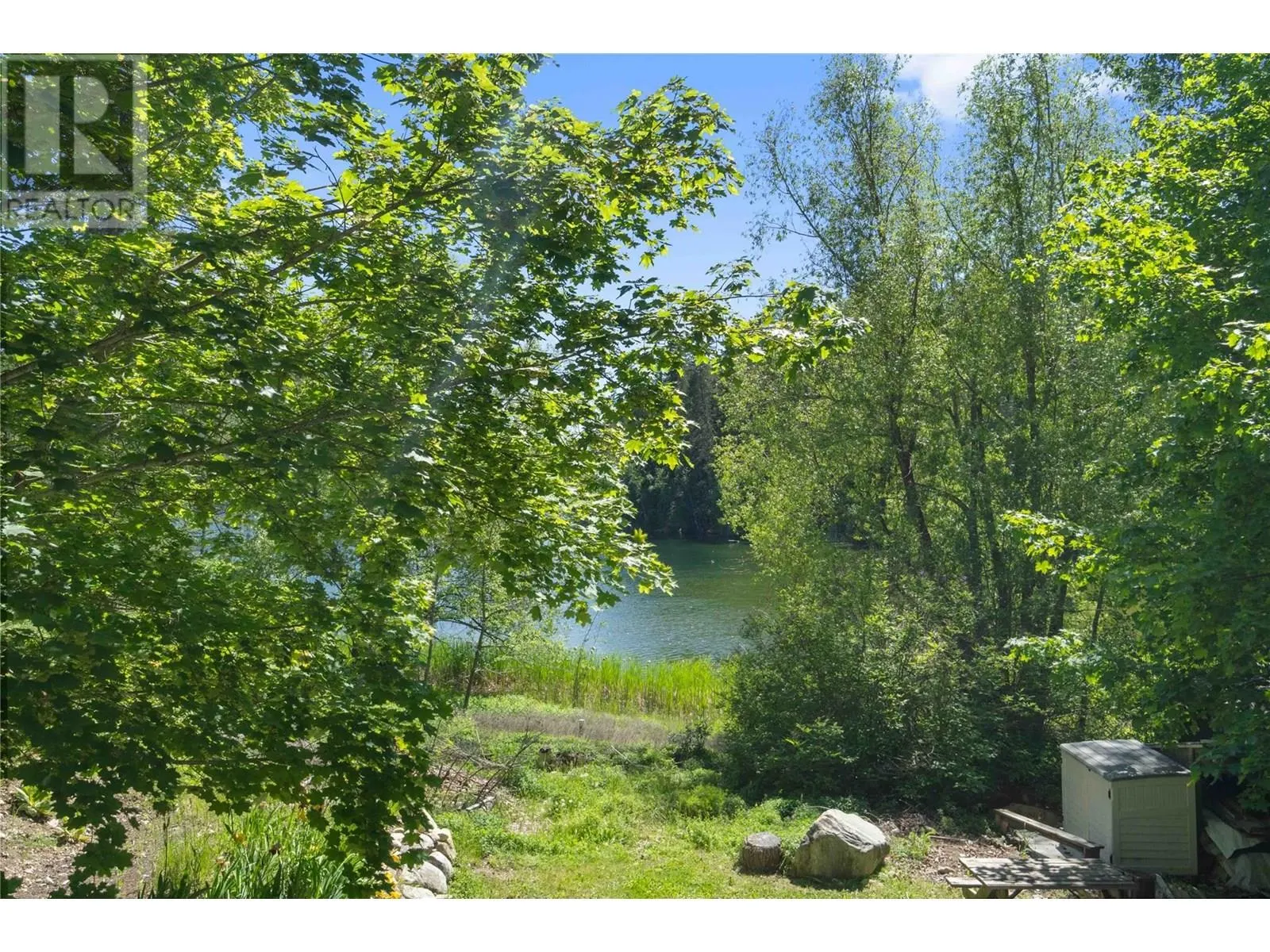 769 & 771 Gardom Lake Road