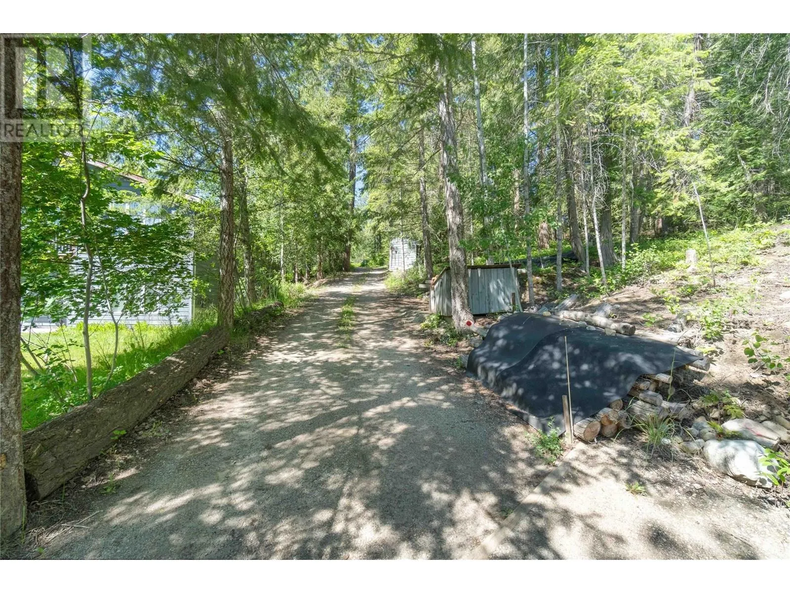 769 & 771 Gardom Lake Road