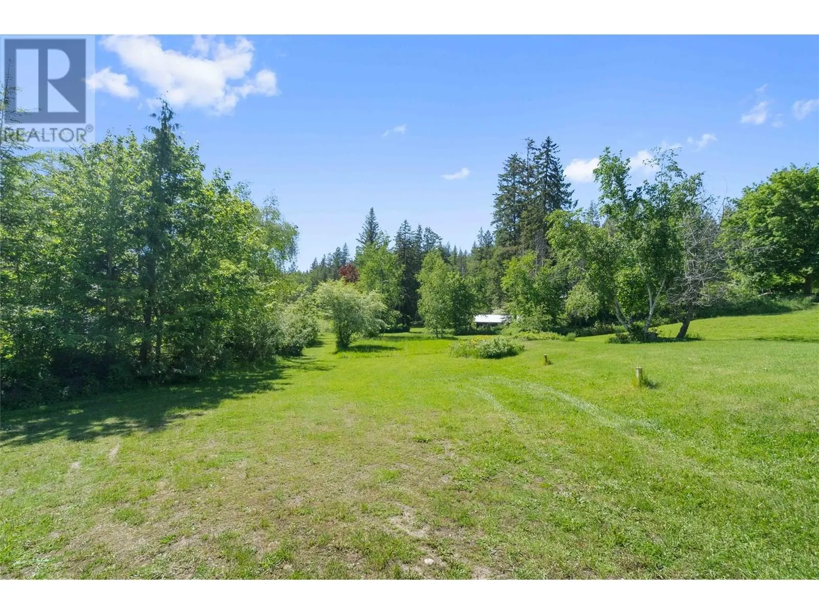 769 & 771 Gardom Lake Road