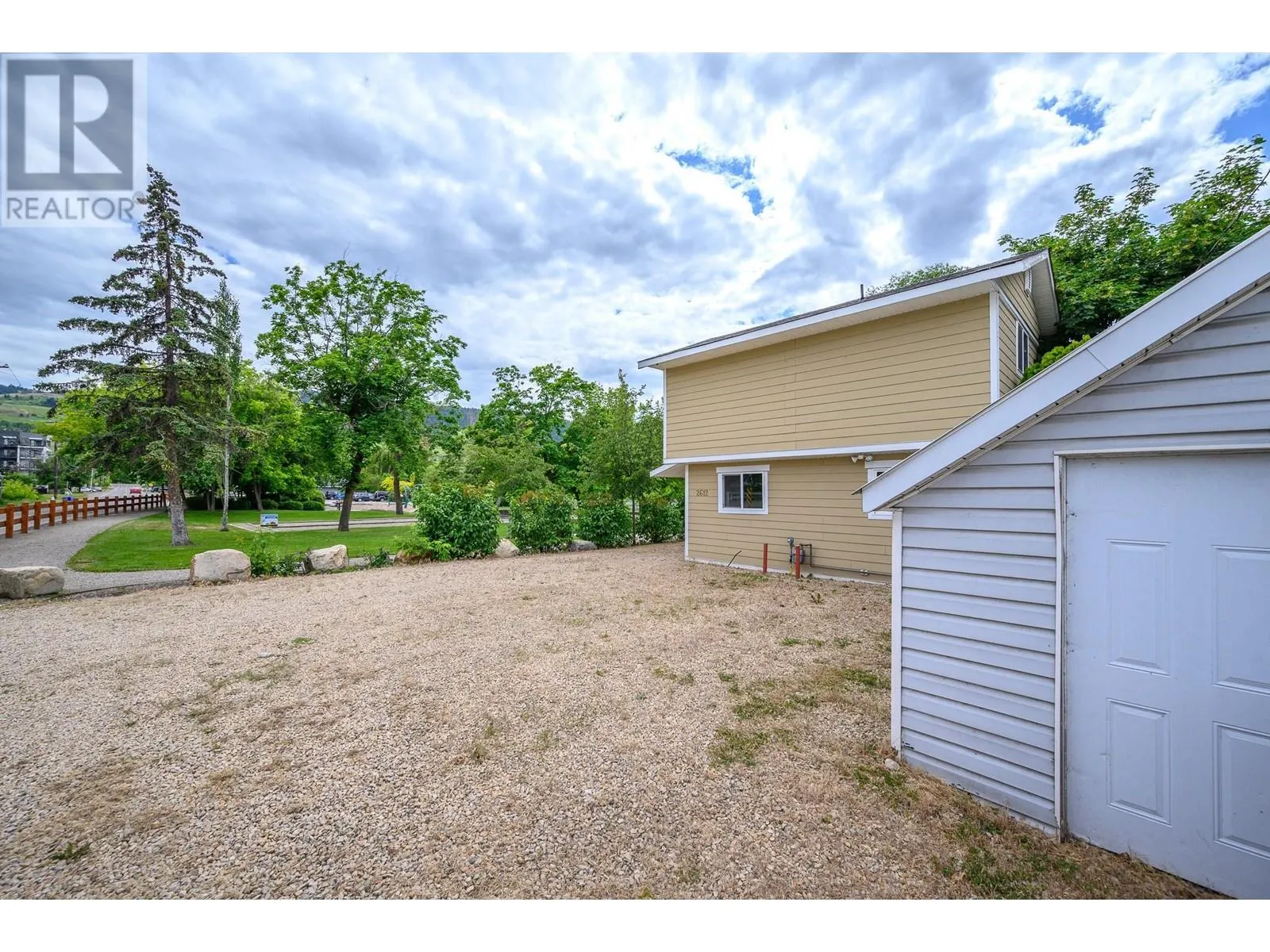 2612 Lakeshore Road