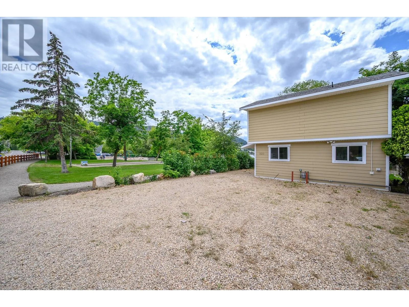 2612 Lakeshore Road