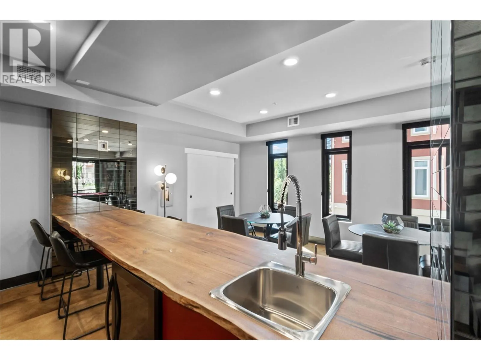 529 Truswell Road Unit# 301