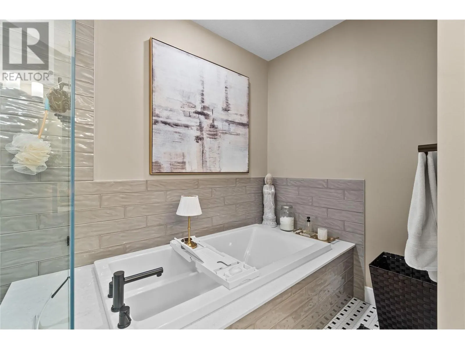 529 Truswell Road Unit# 301