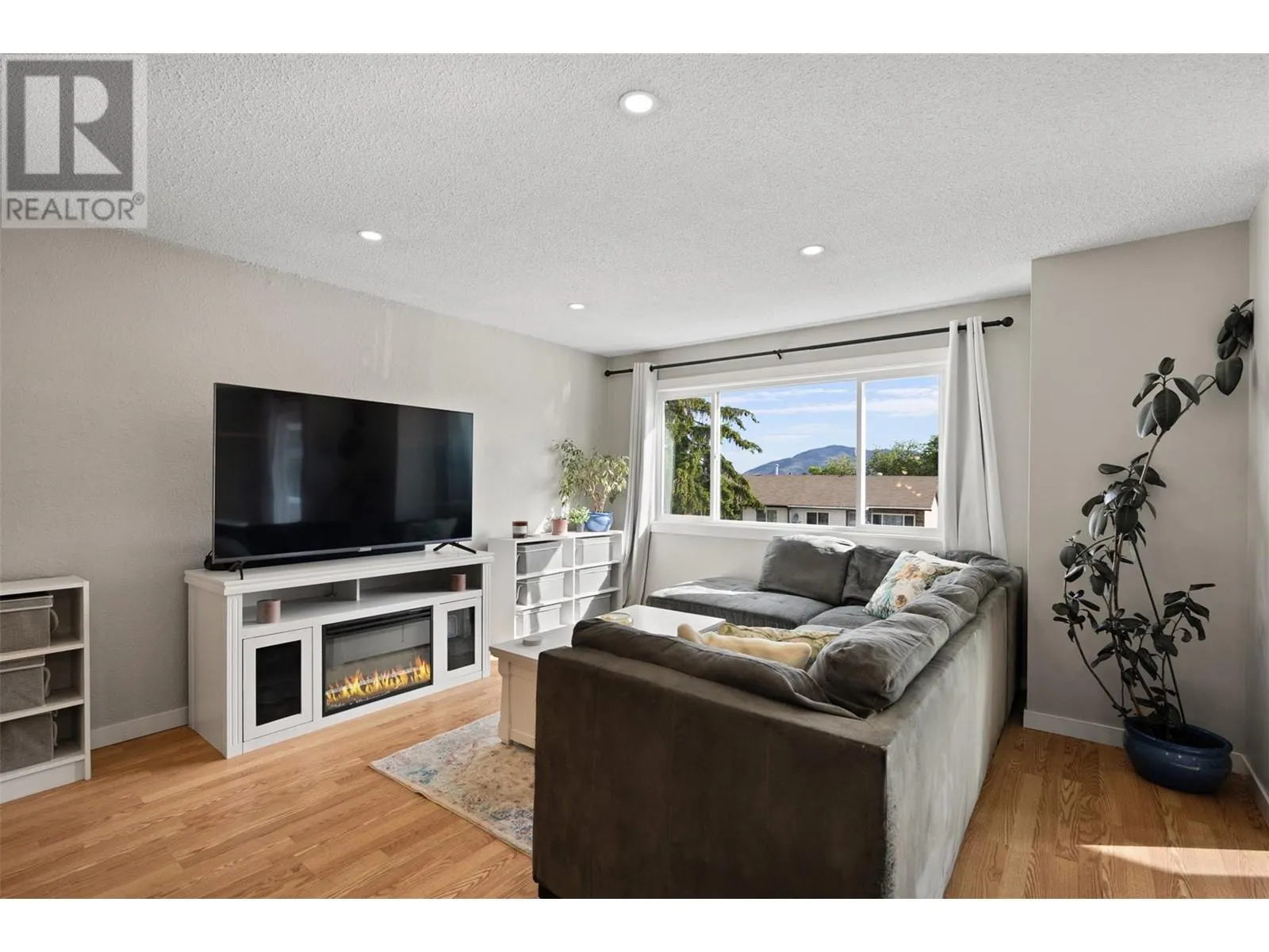 357 WADDINGTON Drive