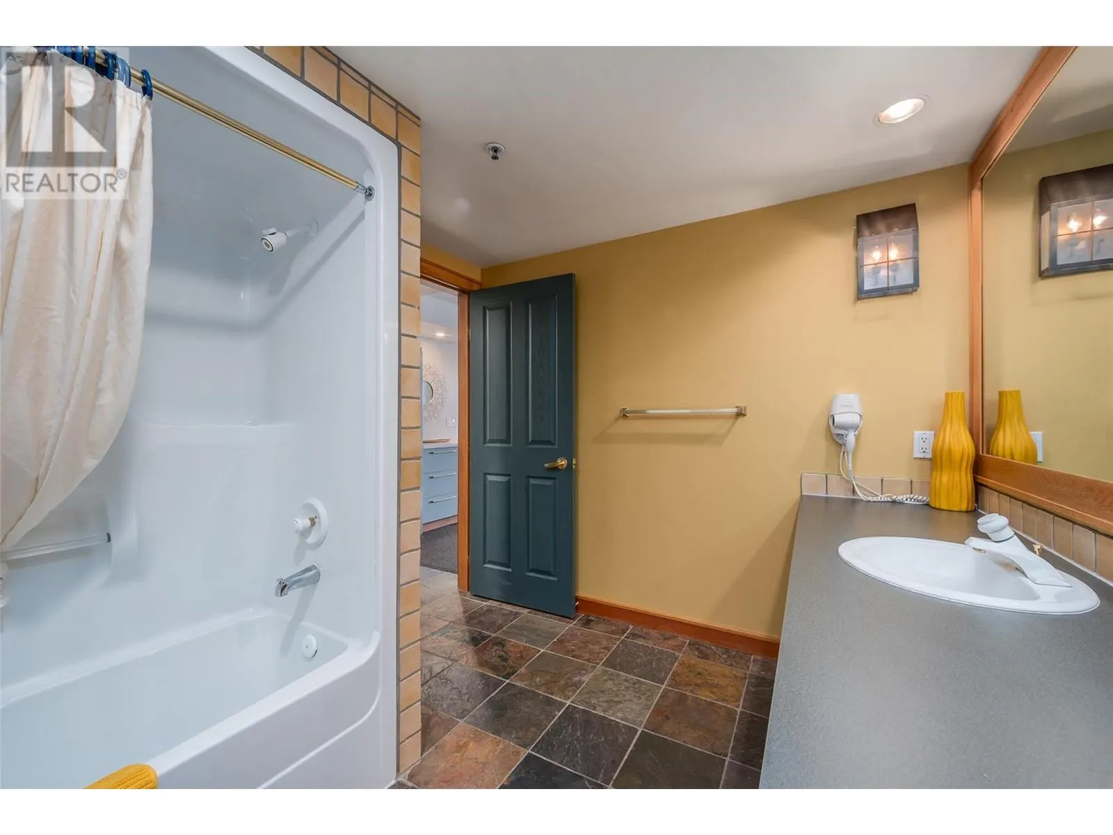 5275 Big White Road Unit# 314