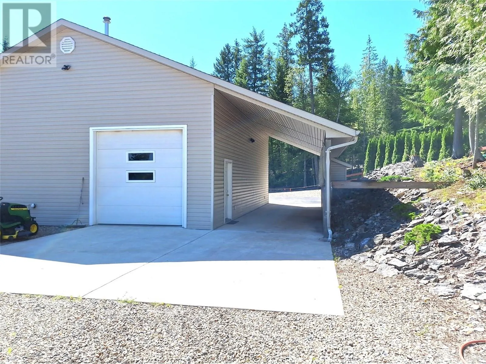 1406 Huckleberry Drive