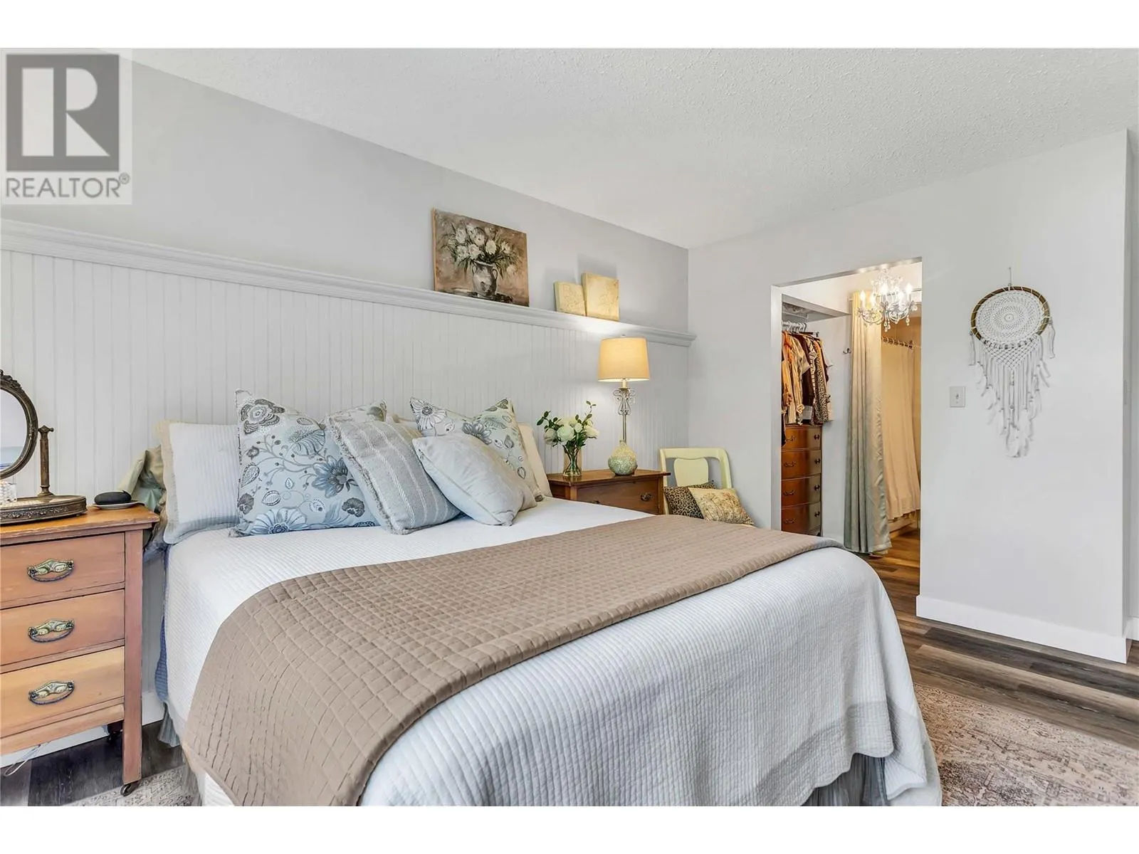 1056 Bernard Avenue Unit# 216