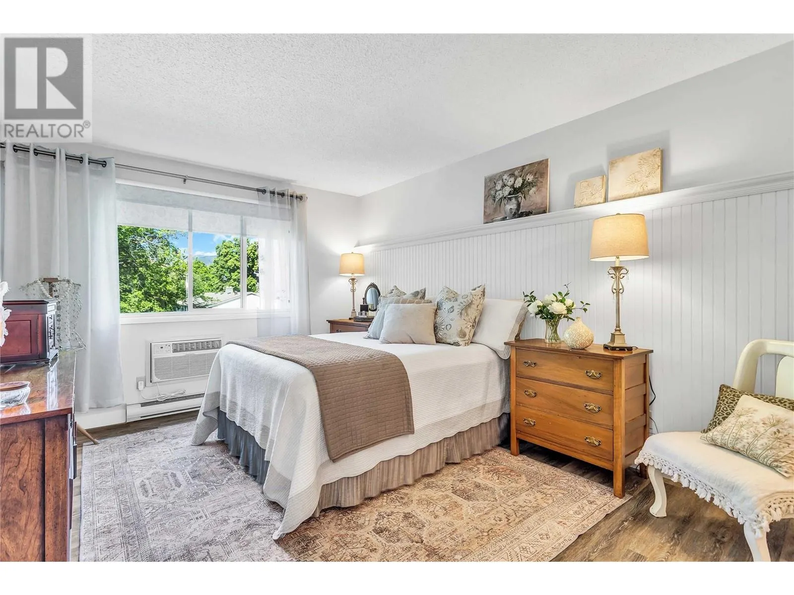 1056 Bernard Avenue Unit# 216