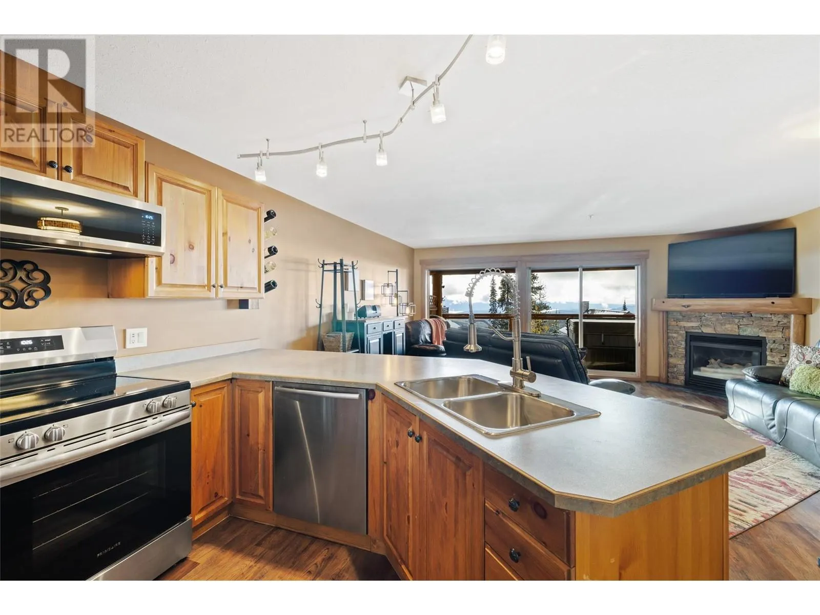 5845 Snow Pines Crescent Unit# A