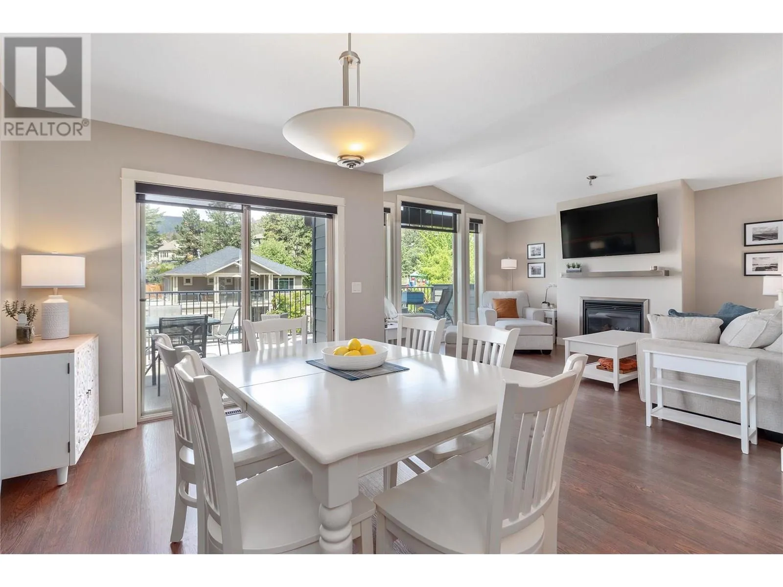 2186 Sunview Drive