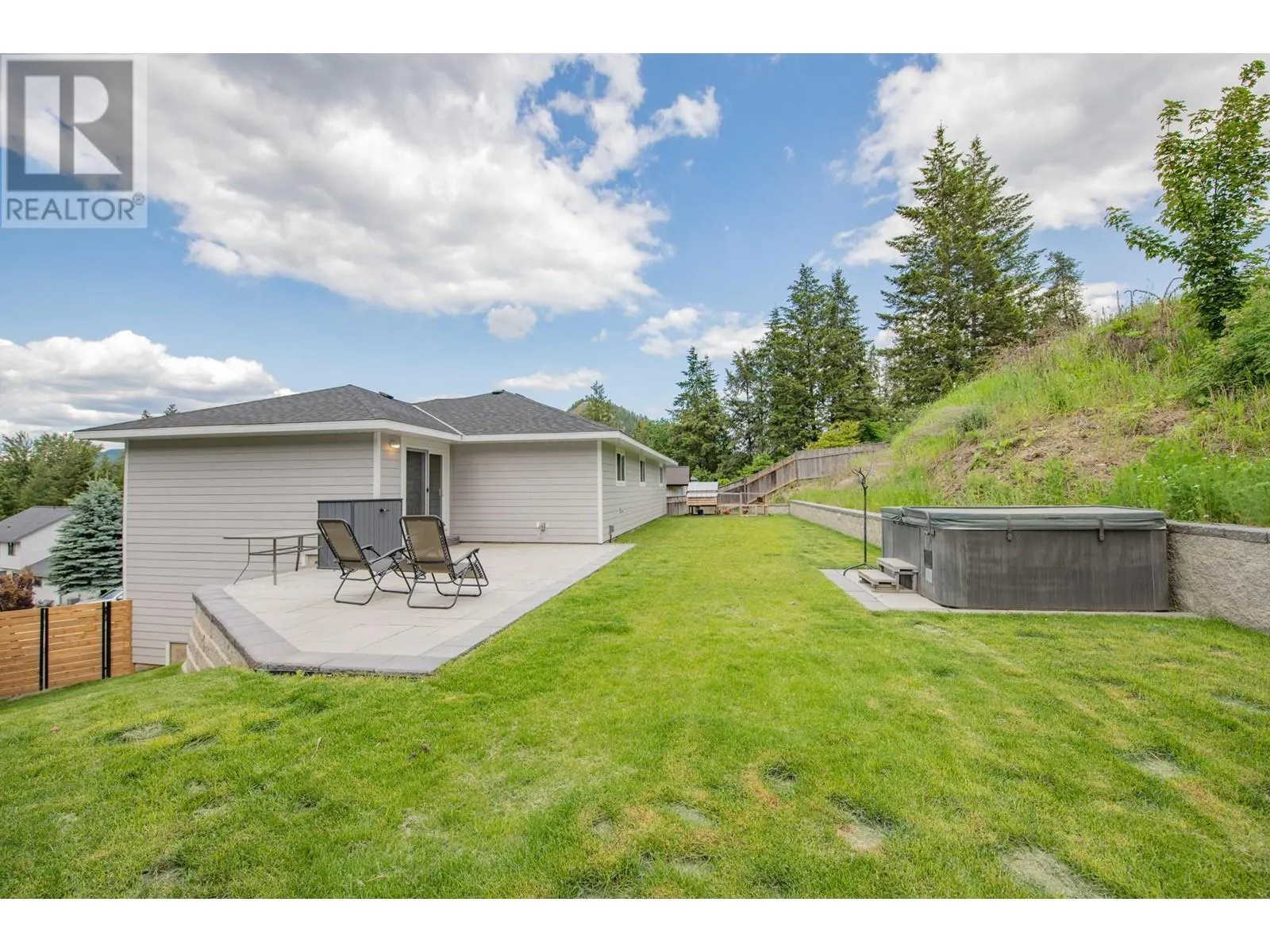 2224 Linea Crescent