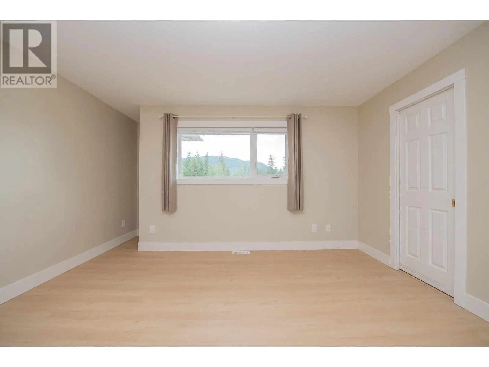 2224 Linea Crescent