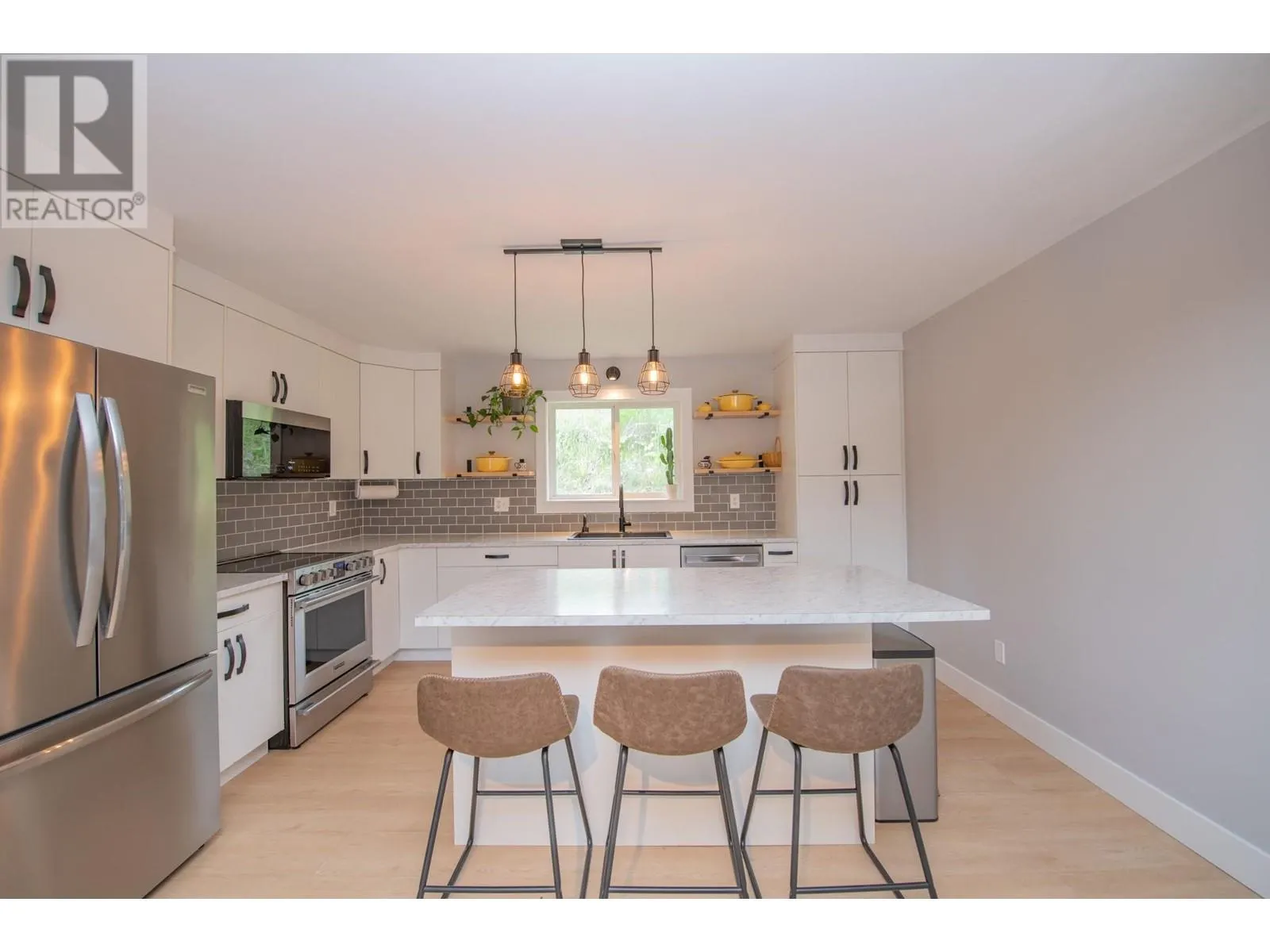 2224 Linea Crescent