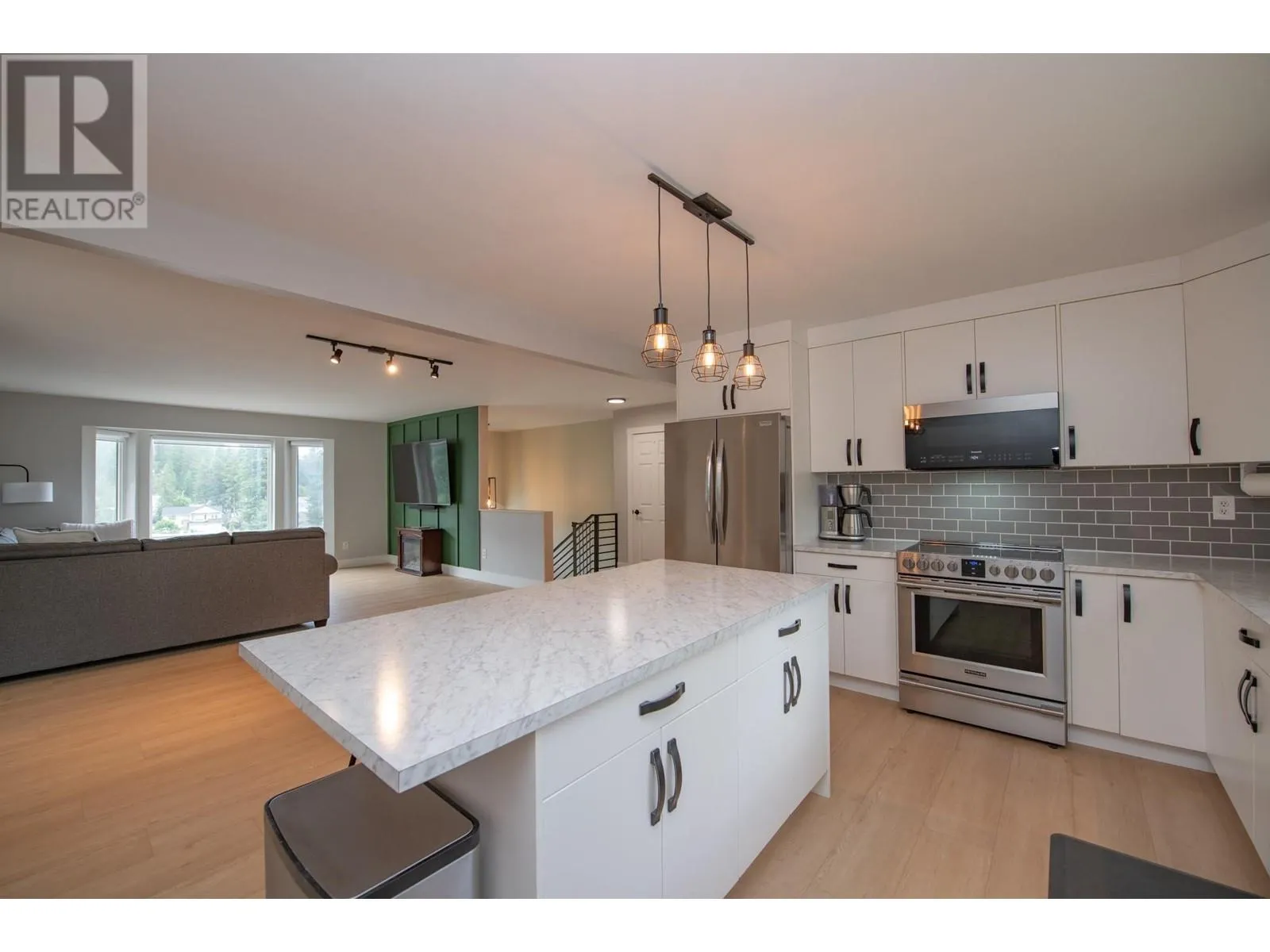 2224 Linea Crescent