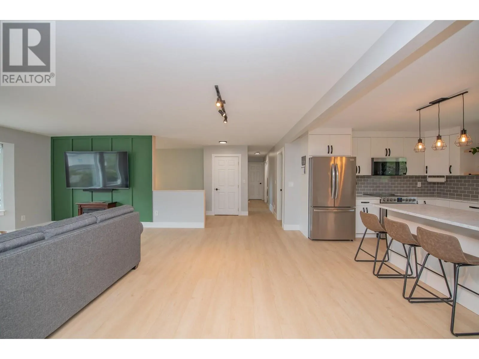 2224 Linea Crescent