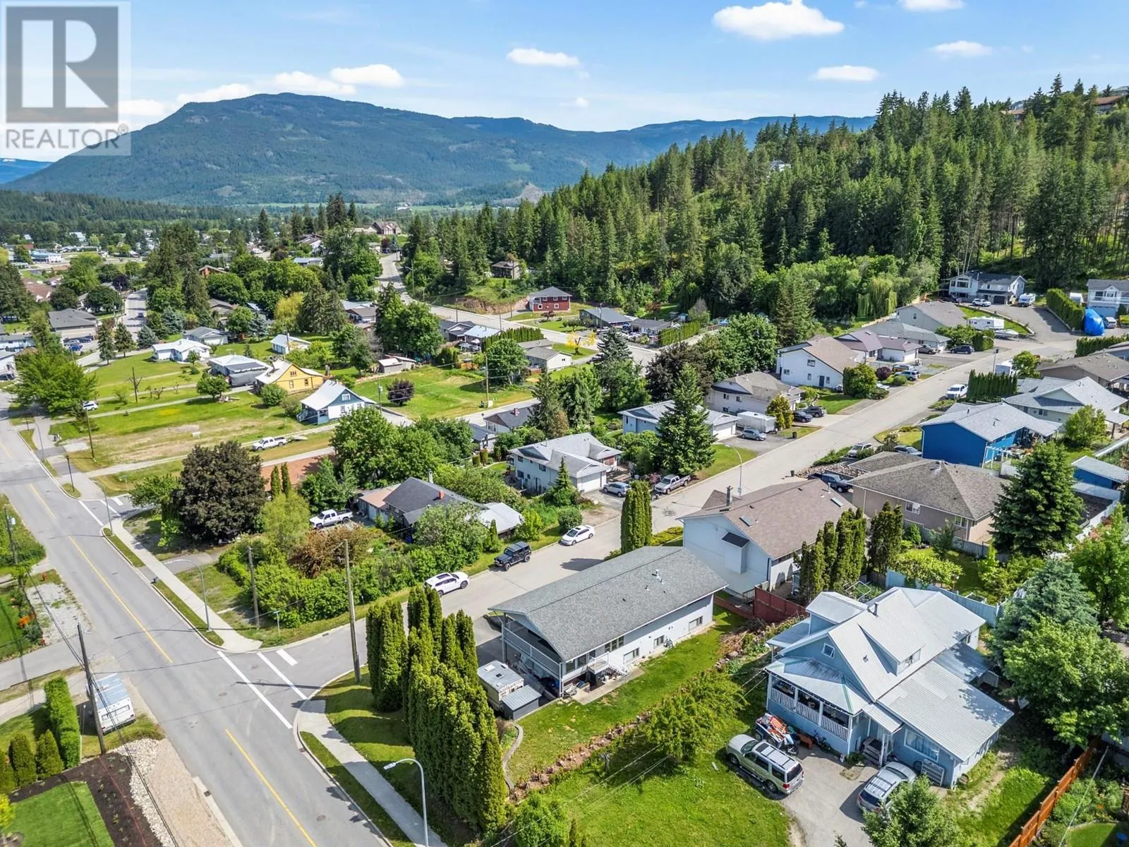 4 Preston Crescent