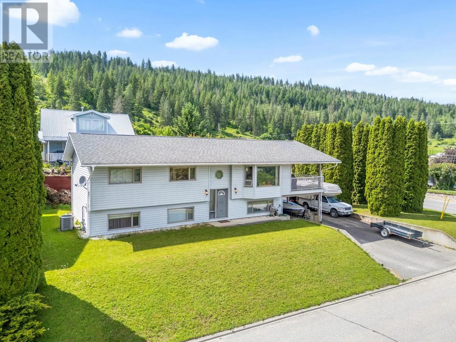 4 Preston Crescent
