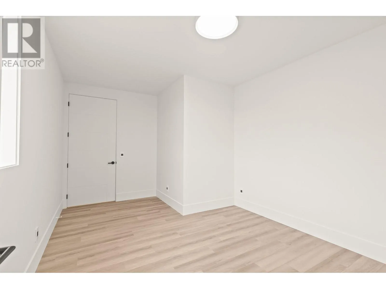 5584 Upper Mission Court