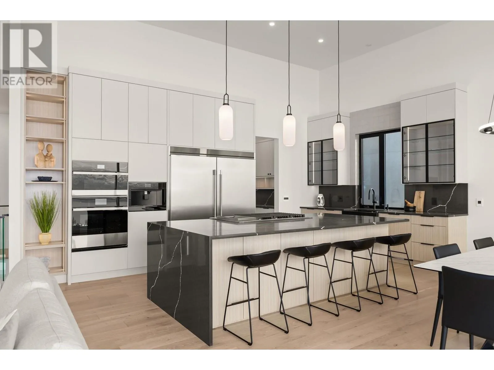 5584 Upper Mission Court