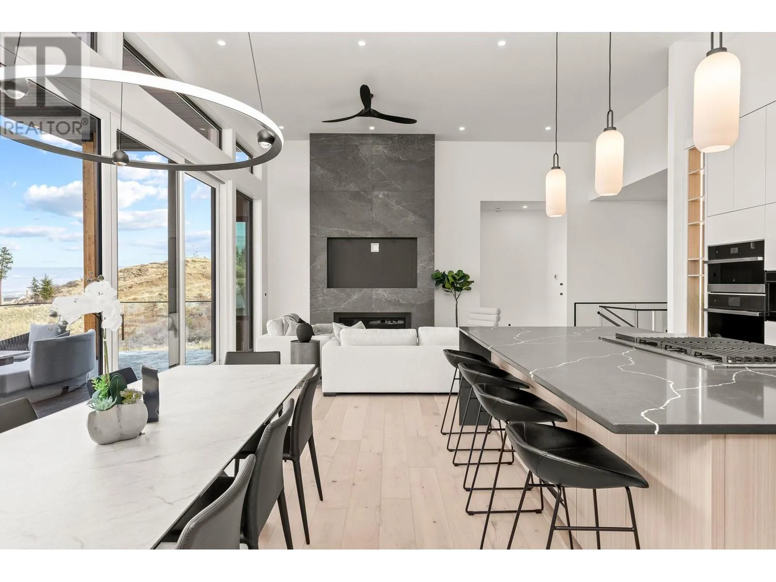 5584 Upper Mission Court