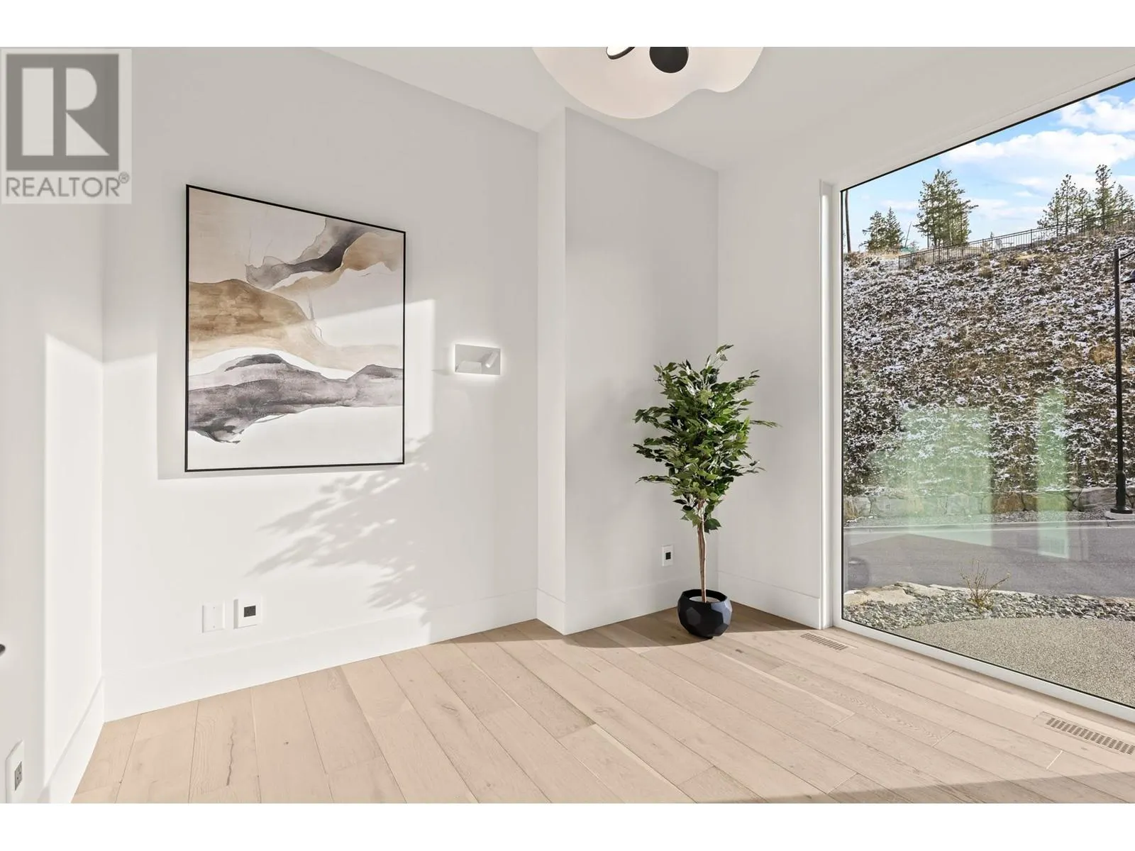 5584 Upper Mission Court