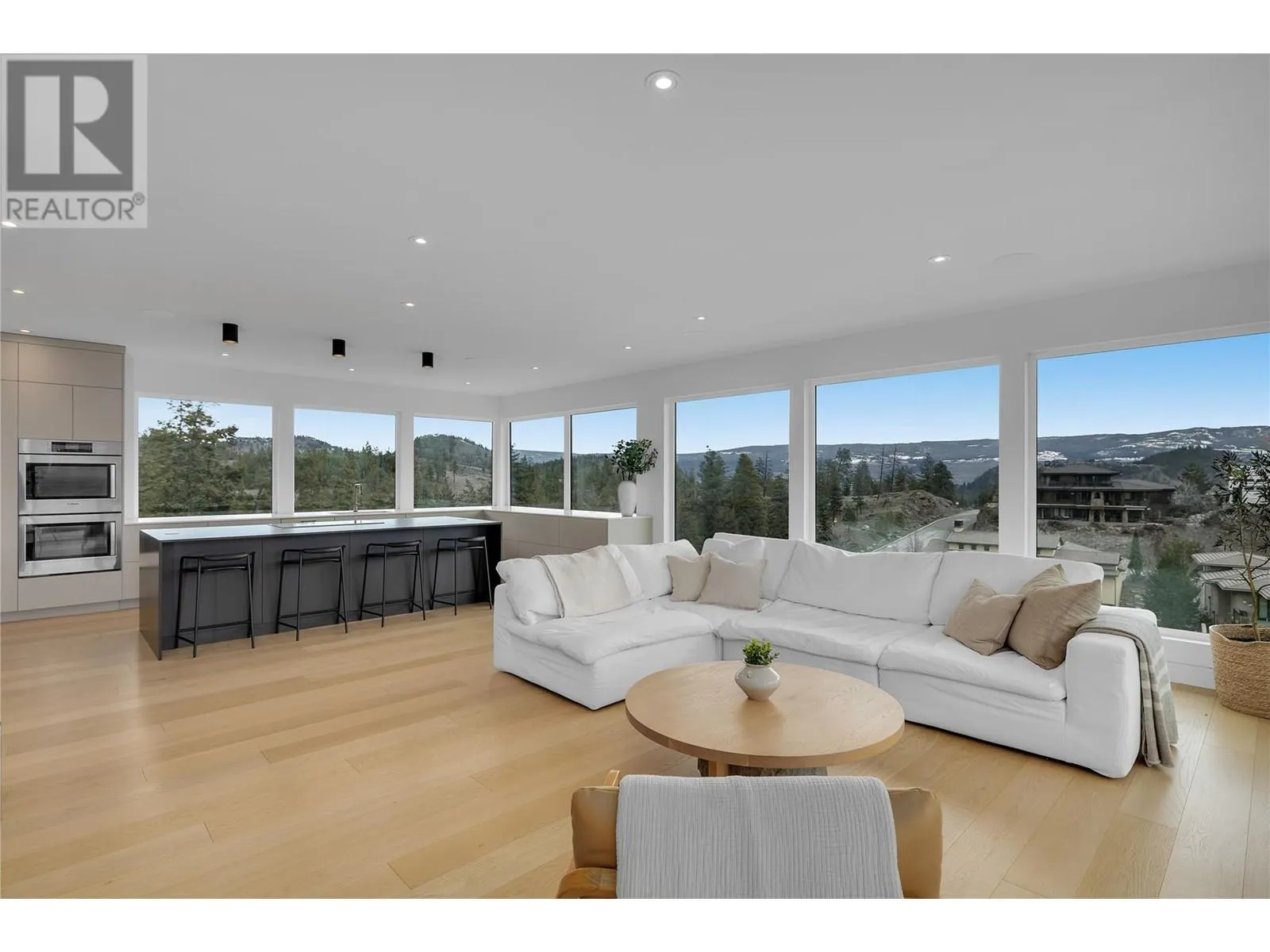 1190 Stoneypointe Court