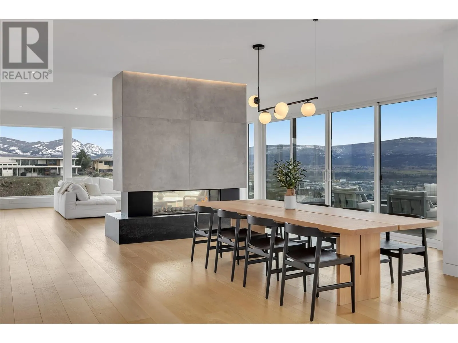 1190 Stoneypointe Court