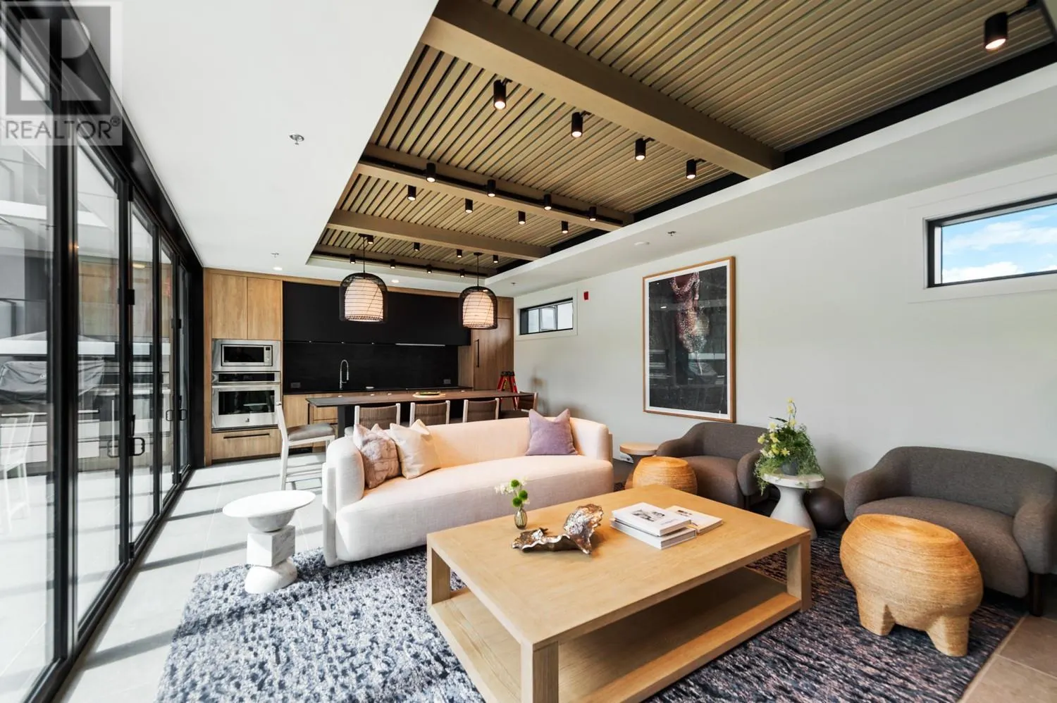 3409 Lakeshore Road Unit# 403
