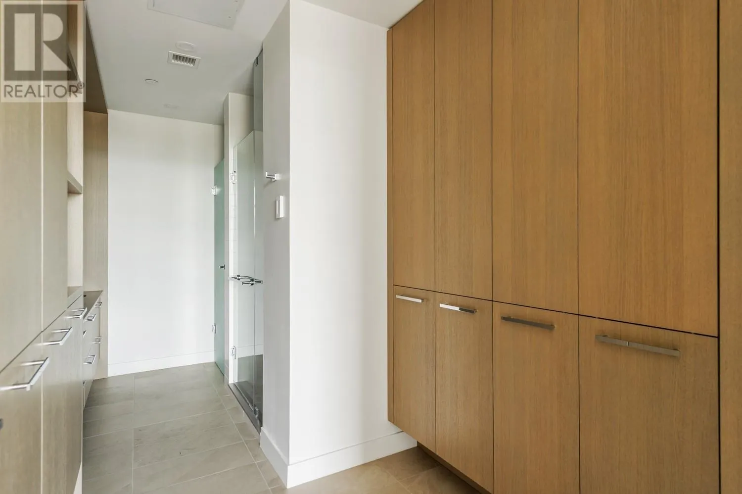 3409 Lakeshore Road Unit# 403