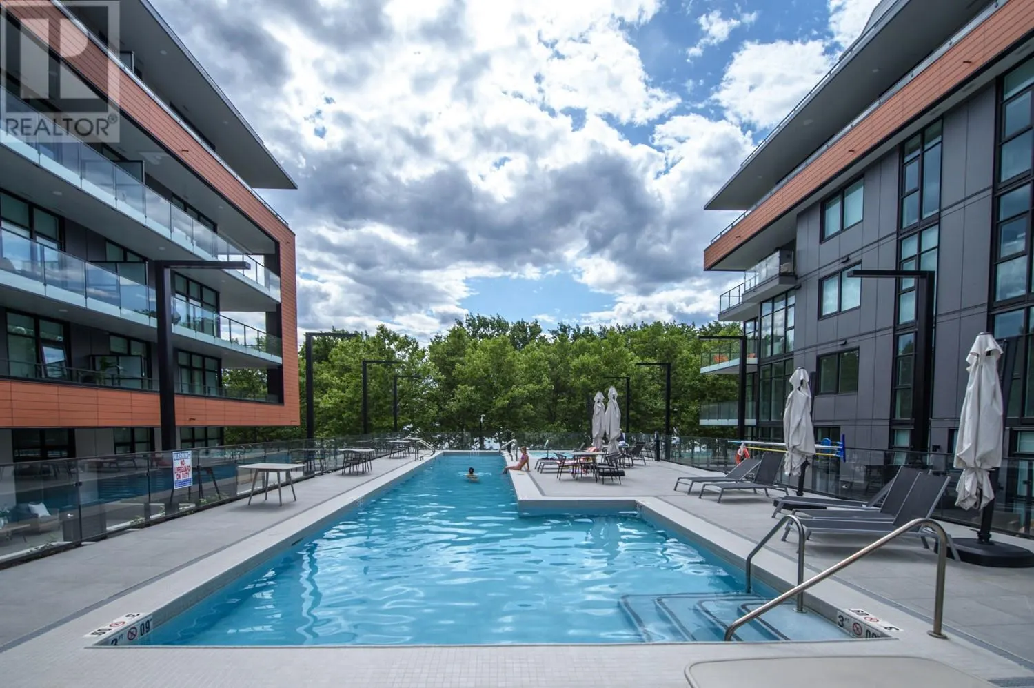 3409 Lakeshore Road Unit# 403