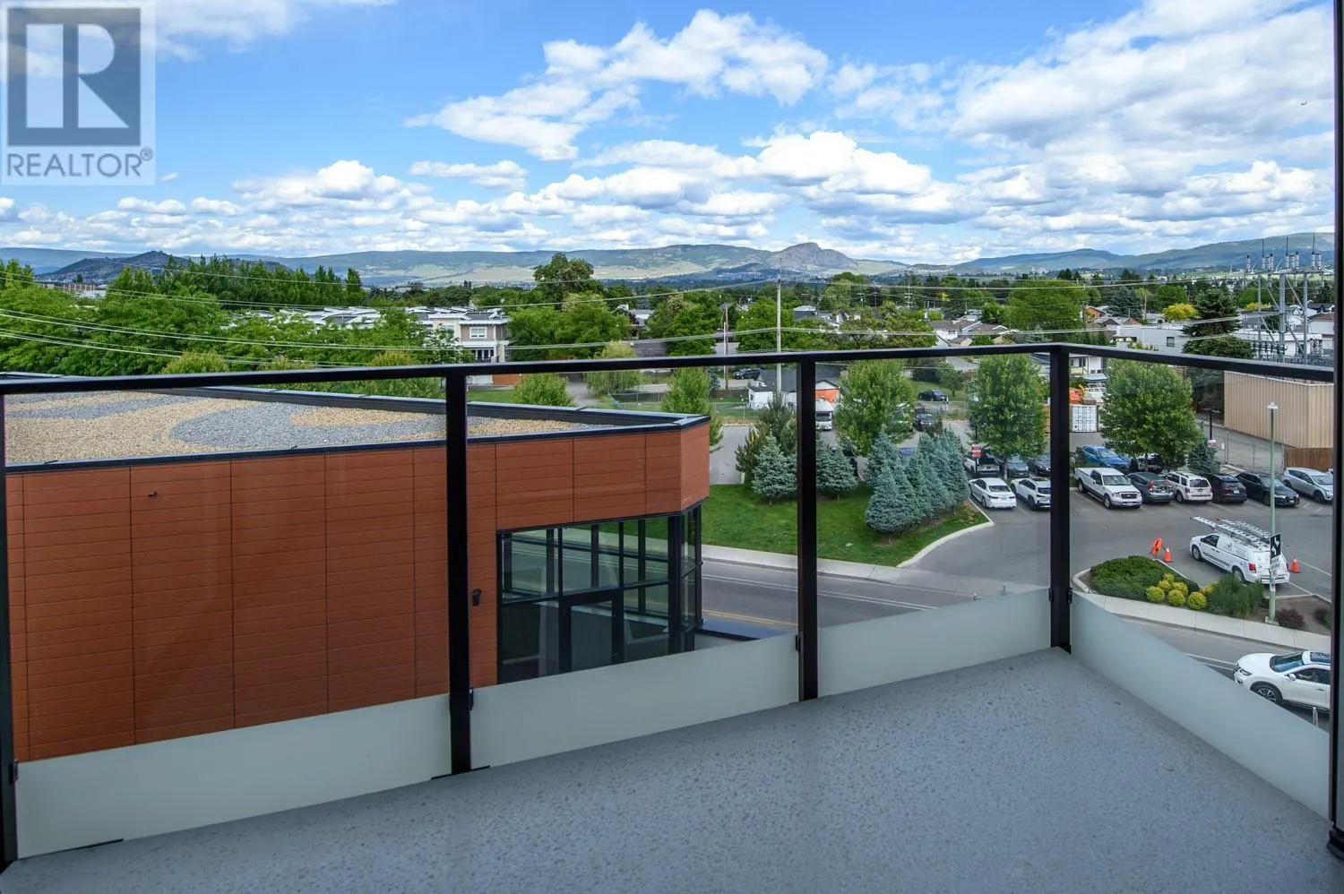 3409 Lakeshore Road Unit# 403