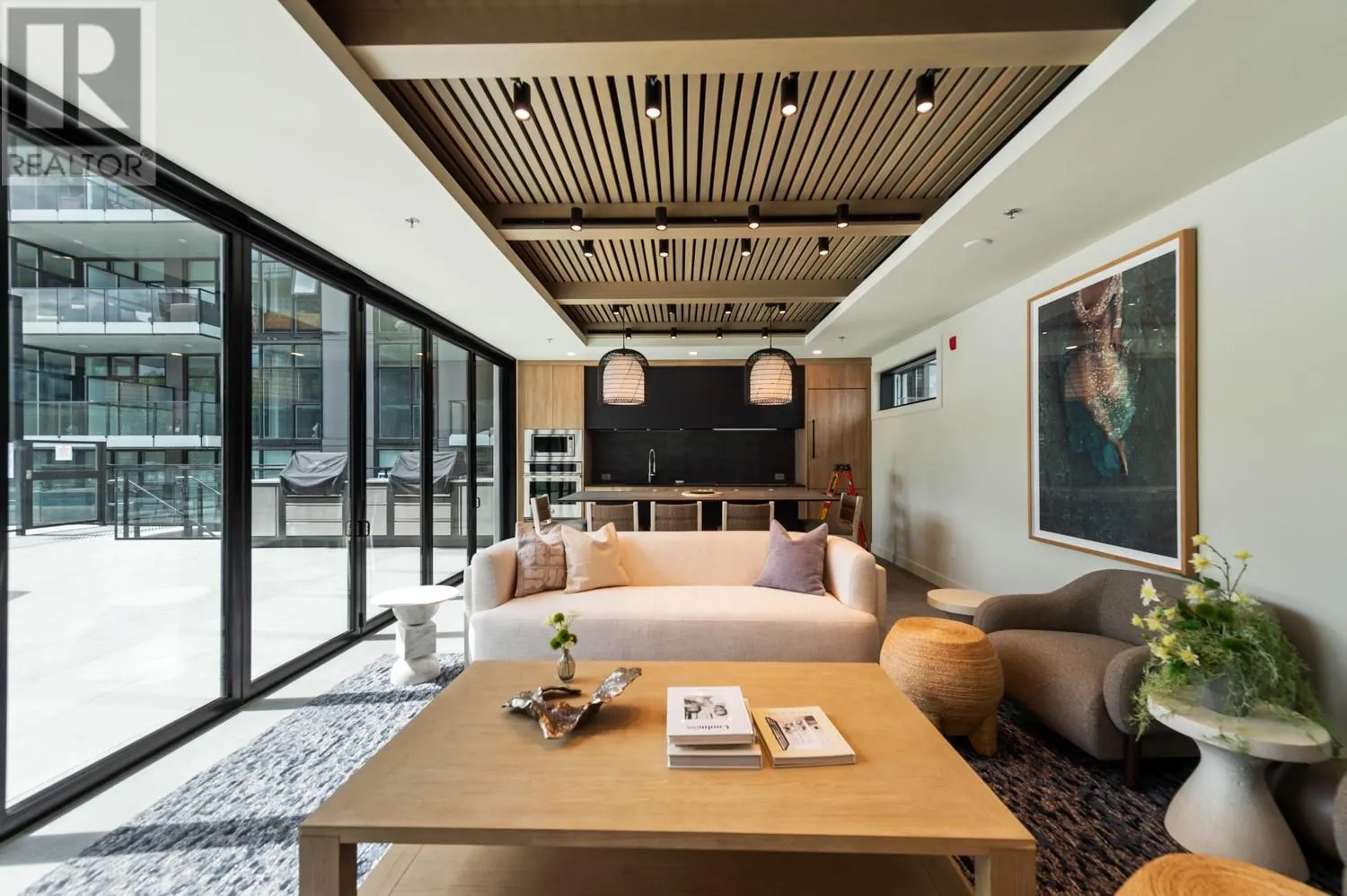 3409 Lakeshore Road Unit# 403