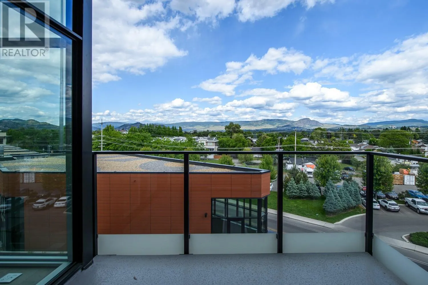 3409 Lakeshore Road Unit# 403