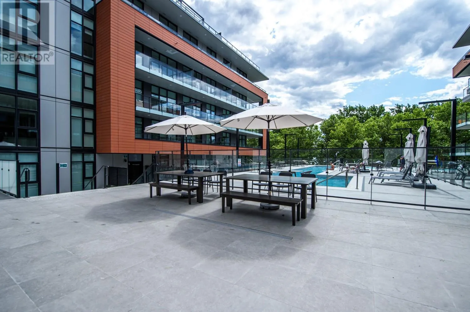 3409 Lakeshore Road Unit# 403