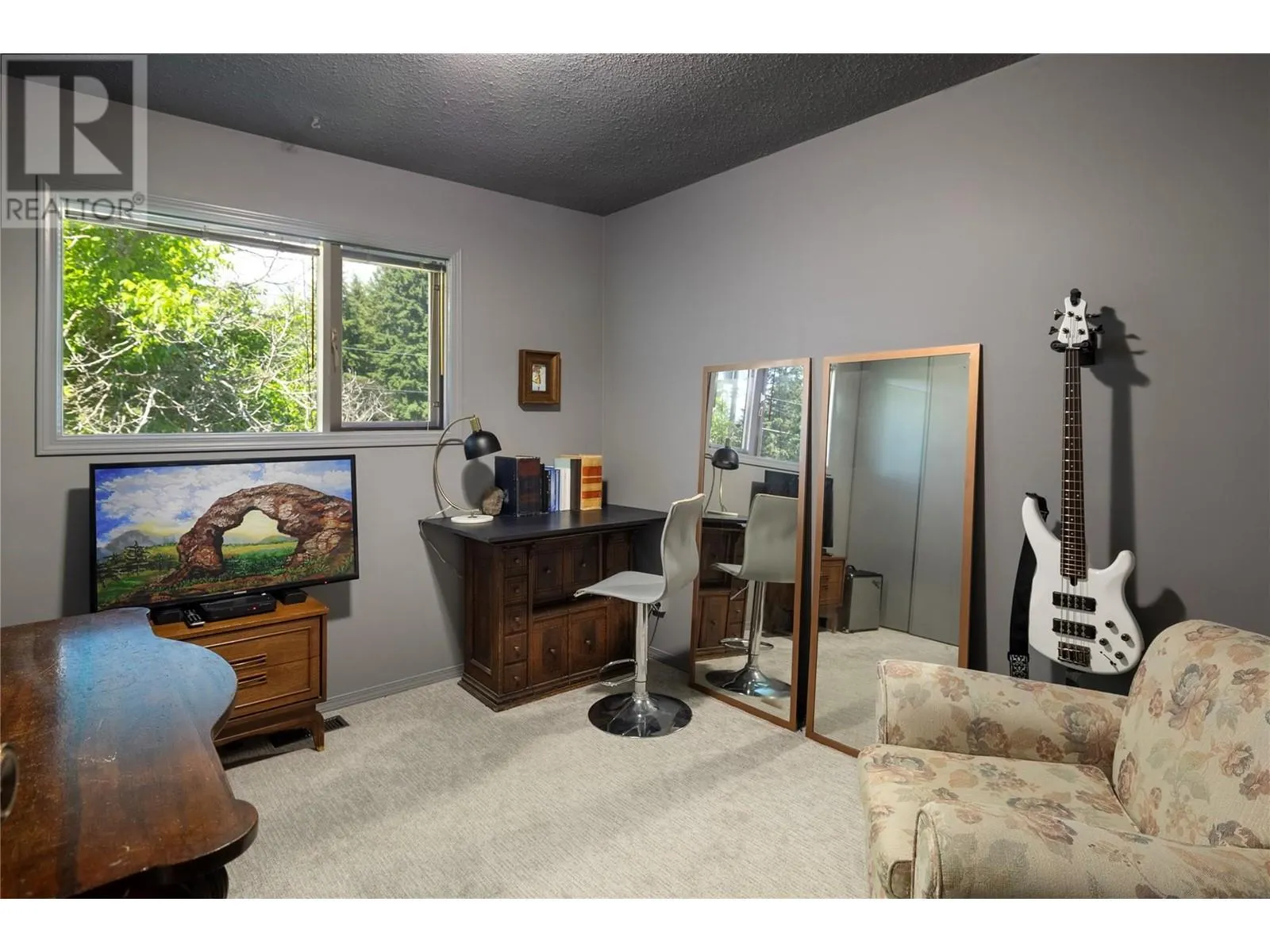 3429 Larch Drive