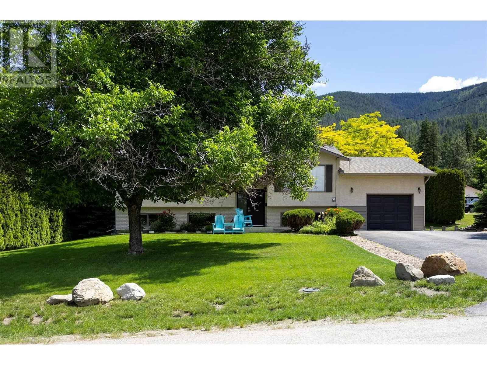 3429 Larch Drive