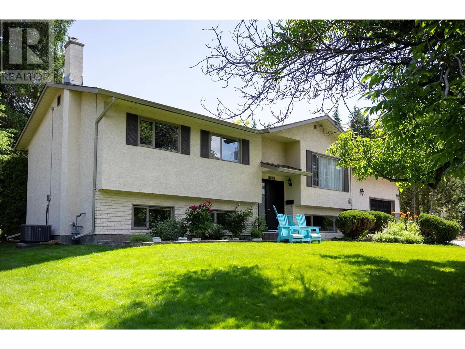 3429 Larch Drive