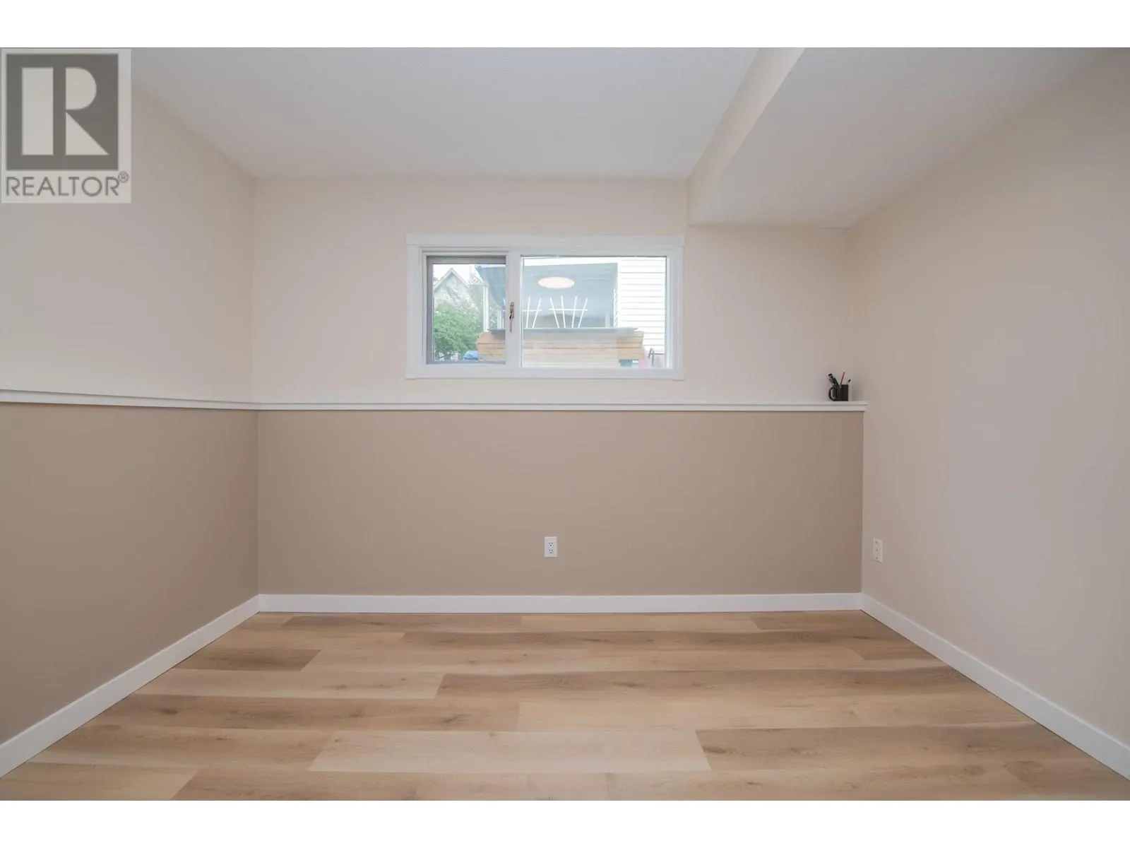 1505 38 Avenue