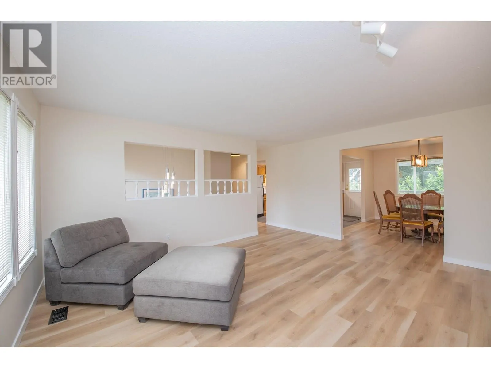 1505 38 Avenue