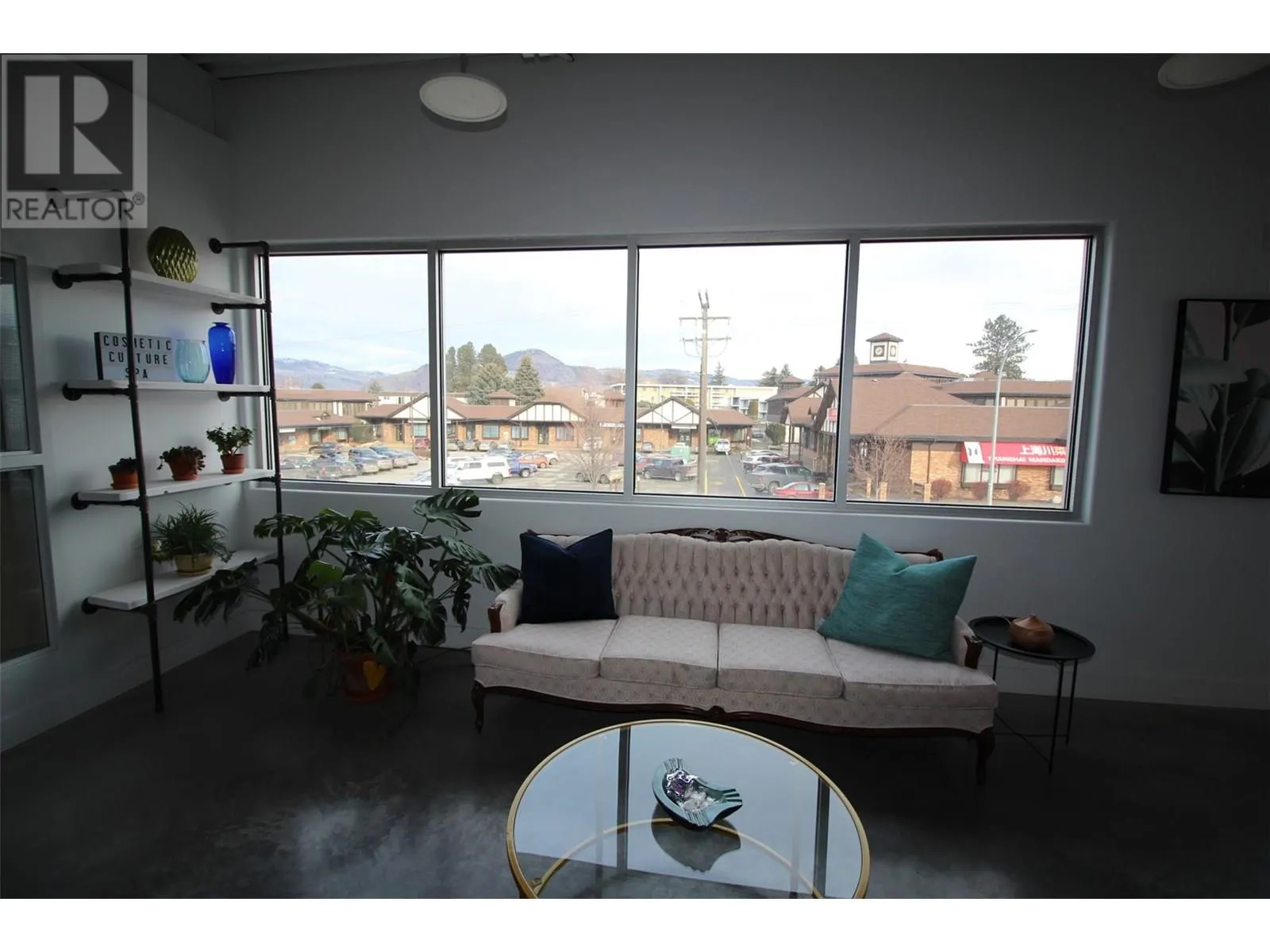1300 SUMMIT Drive
