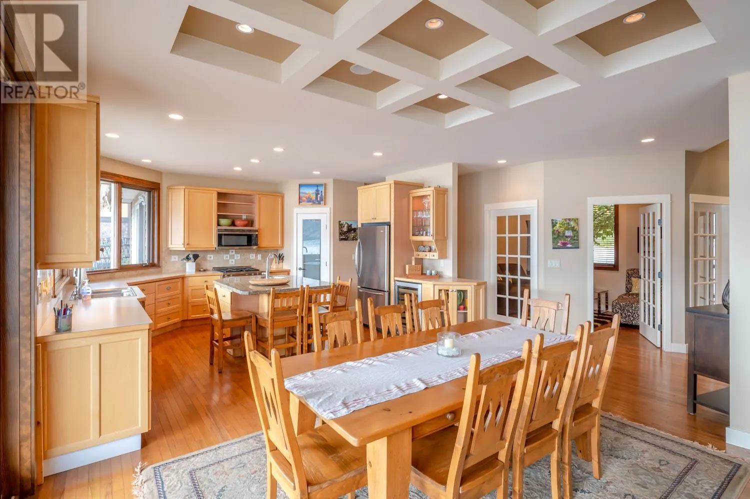 17019 Lakeshore Drive N